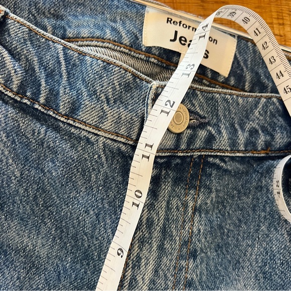 Reformation Val 90s Mid-Rise Straight-Leg Jeans - Picture 10 of 12